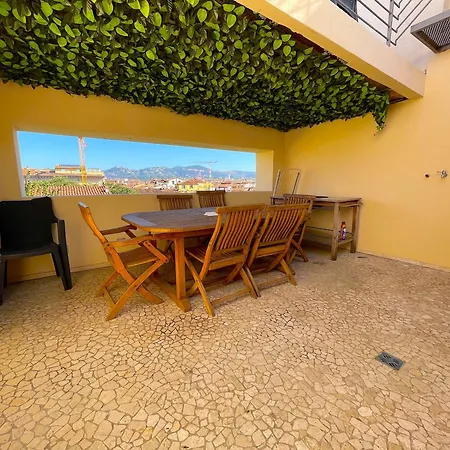 Luxury View Terrace דירה *